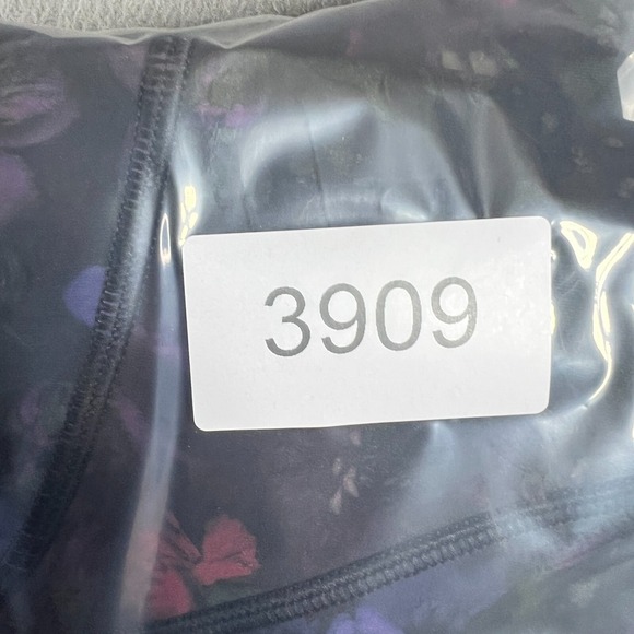 Lululemon Train Times Crop Pants Womens 6 Black Frozen Flourish Leggings 17" - Picture 12 of 12